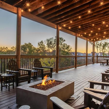 Luxury 12-Bedroom Cabin With Indoor Pool, Hot Tub & Movie Theater, Sleeps 36 Sevierville Exteriör bild