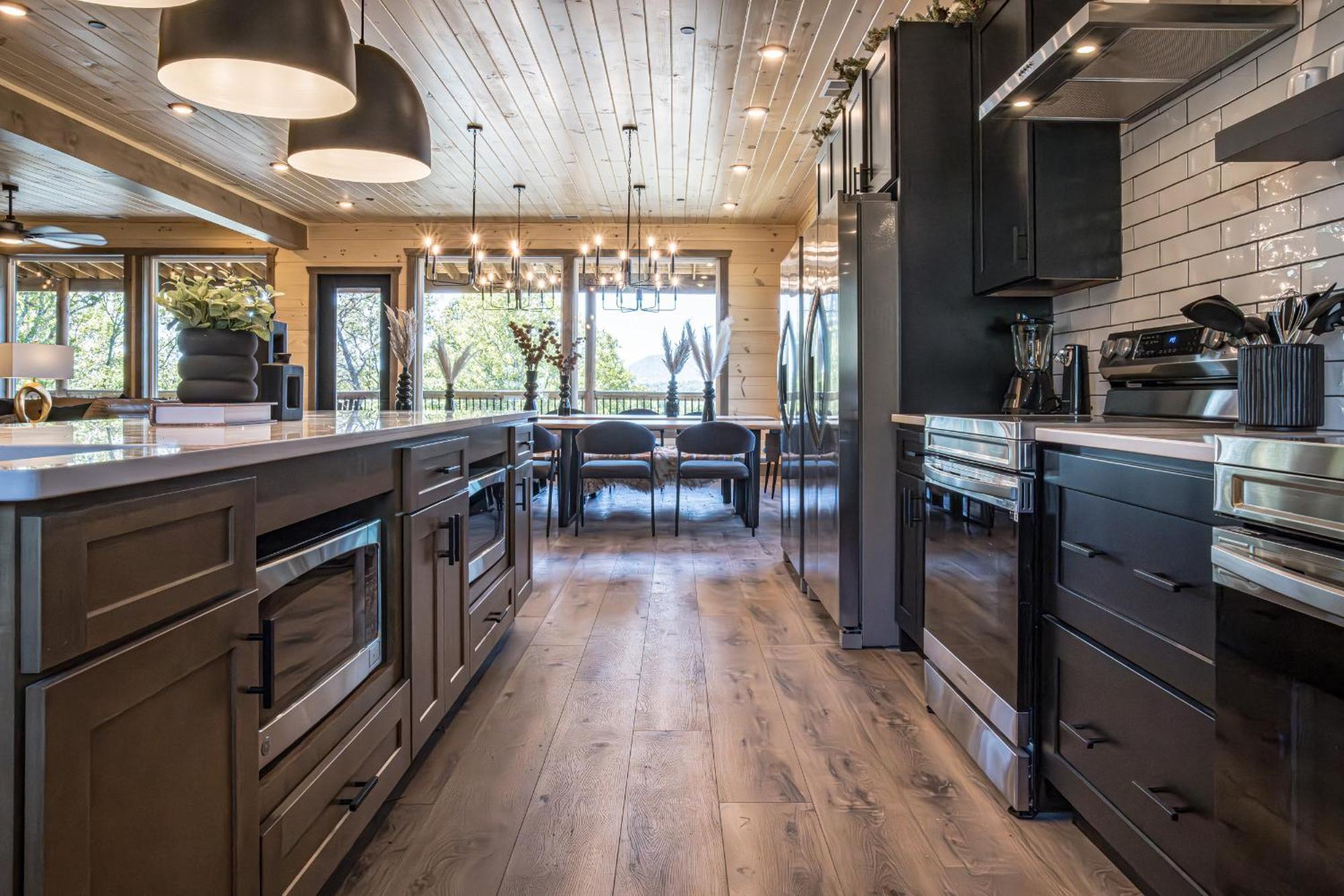 Luxury 12-Bedroom Cabin With Indoor Pool, Hot Tub & Movie Theater, Sleeps 36 Sevierville Exteriör bild