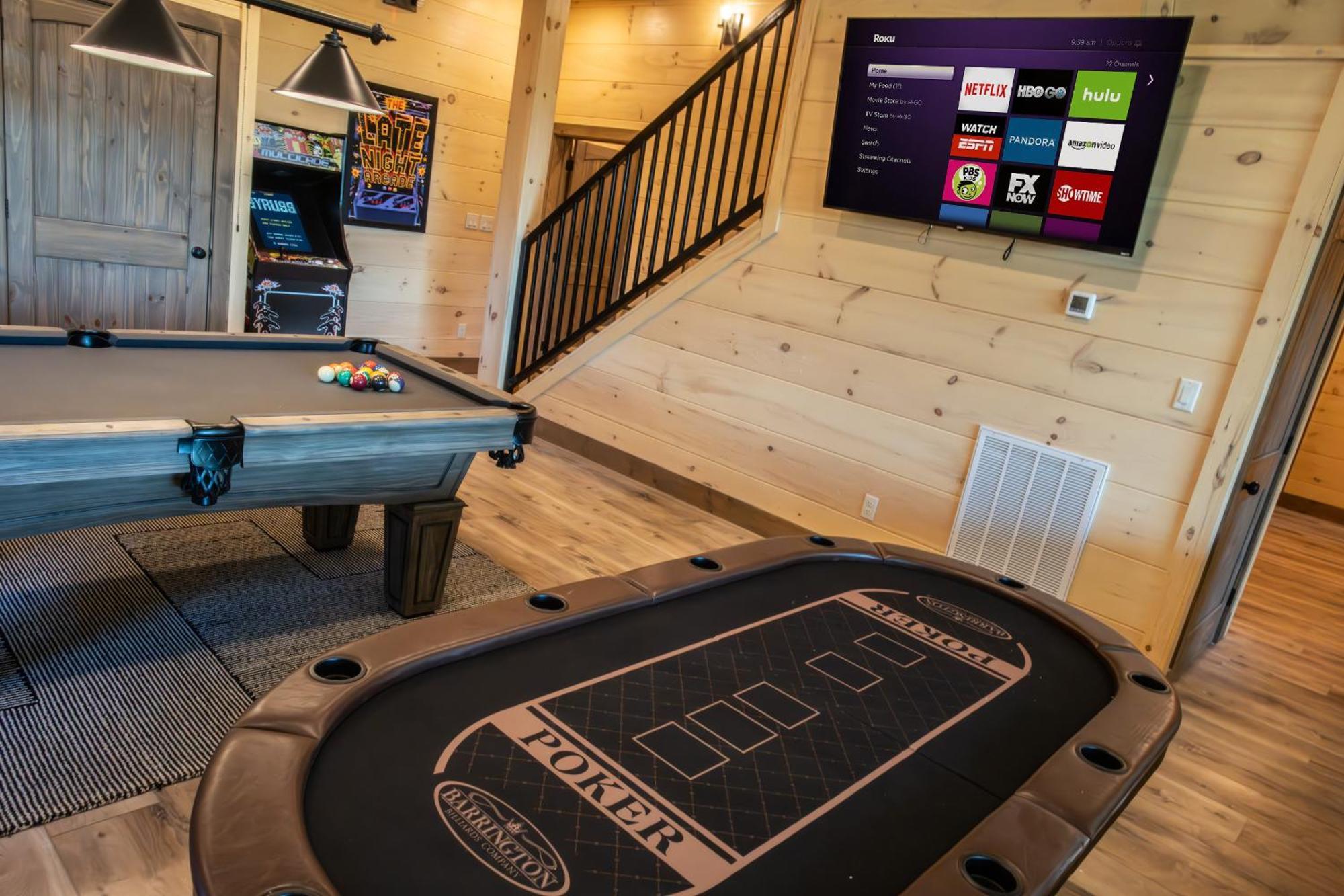 Luxury 12-Bedroom Cabin With Indoor Pool, Hot Tub & Movie Theater, Sleeps 36 Sevierville Exteriör bild