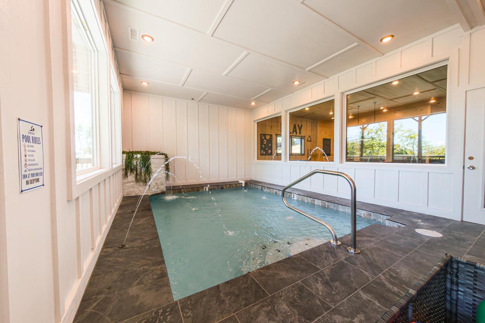 Luxury 12-Bedroom Cabin With Indoor Pool, Hot Tub & Movie Theater, Sleeps 36 Sevierville Exteriör bild